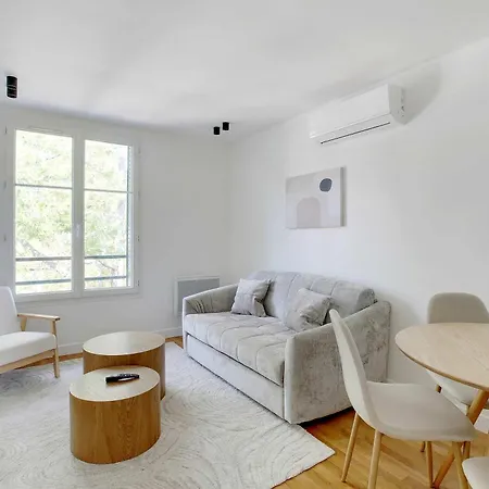 New, Air-conditioned - Close To Paris *